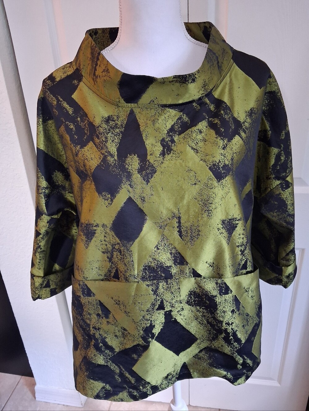 Sun Kim Jacquard Abstract Olive Green & Black Patterned Tunic Top. Size S.
